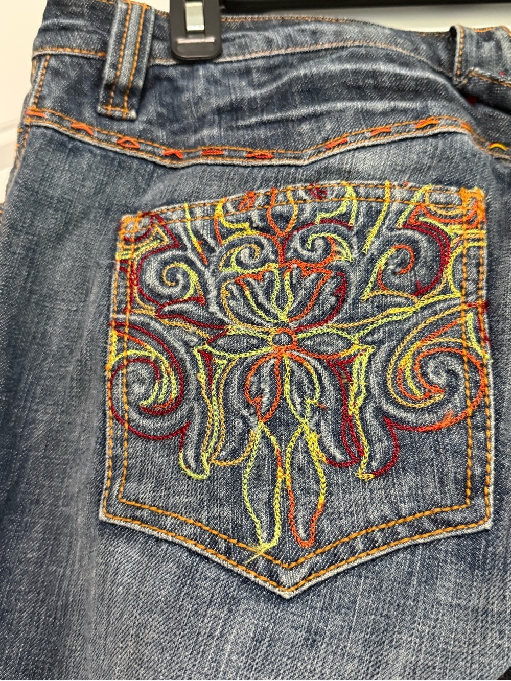 Y2K Antik Denim Floral Embroidered Flare Mid Rise Jeans - Picture 9 of 12
